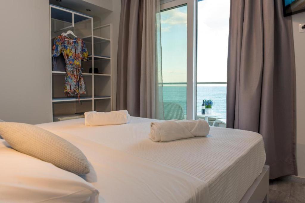 Ocean Dreams Otel Palaiochora Dış mekan fotoğraf